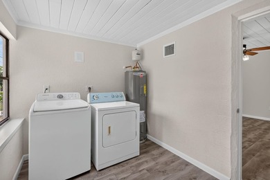 Welcome to this charming 3-bed, 1-bath concrete block home - photo 26