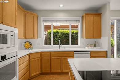 Nestled in the highly sought-after Claremont community and - photo 7