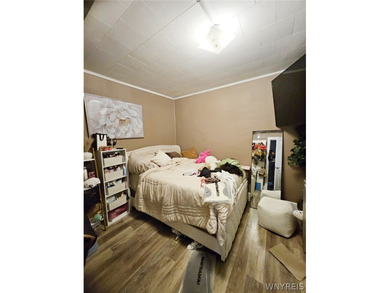 Welcome to 25 Alpine Place! Nestled in a desirable - photo 3