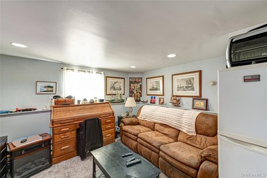 Opportunity awaits! Do not miss out on this gorgeous split level - photo 33