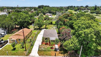 Welcome to this charming 3-bed, 1-bath concrete block home - photo 33