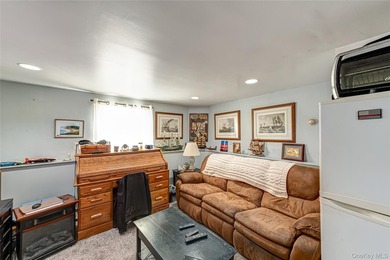 Opportunity awaits! Do not miss out on this gorgeous split level - photo 34