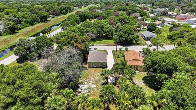 Welcome to this charming 3-bed, 1-bath concrete block home - photo 40