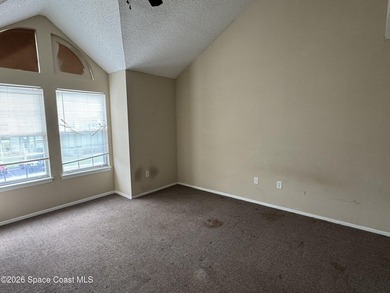 Enjoy second-floor living in this spacious 3-bedroom, 3-bath - photo 7