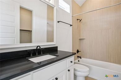 Monroe plan with upgraded kitchen, quartz countertops, upgraded - photo 8