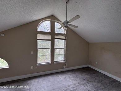 Enjoy second-floor living in this spacious 3-bedroom, 3-bath - photo 10