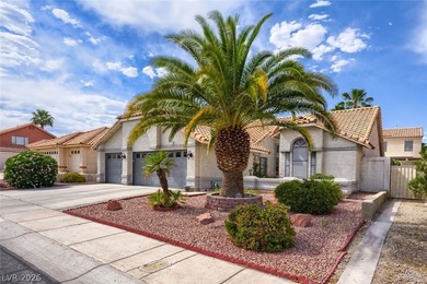 Beautiful single-story home in The Lakes community with a 3-car - photo 4