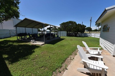 Beautiful 2BR/2BA home in Buchanan Lake Village, just a short - photo 18