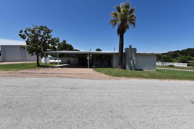 Beautiful 2BR/2BA home in Buchanan Lake Village, just a short - photo 25
