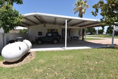 Beautiful 2BR/2BA home in Buchanan Lake Village, just a short - photo 32