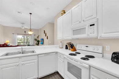 This is the vacation and income-producing resort condo you've - photo 6