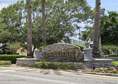 You just found your new home!! This Executive Style 5 bedroom, 3 - photo 2
