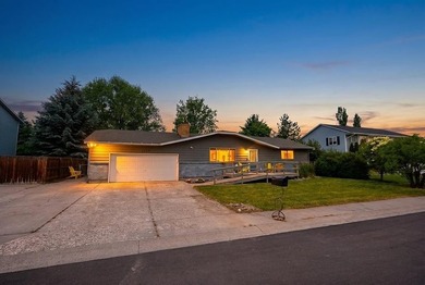 BACK ON MARKET at no fault of the property! Don't miss your - photo 1
