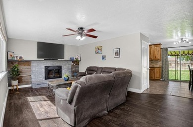 BACK ON MARKET at no fault of the property! Don't miss your - photo 4