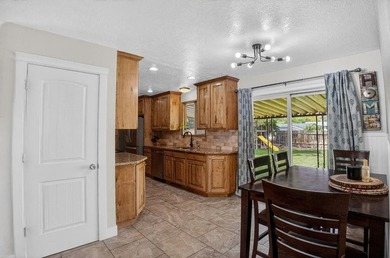 BACK ON MARKET at no fault of the property! Don't miss your - photo 5