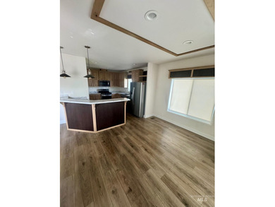 Welcome to this beautiful move-in ready 2023 manufactured home - photo 2