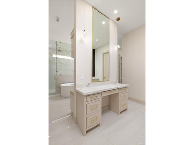 Stunning residence offering refined luxury and exceptional - photo 24
