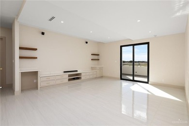 Stunning residence offering refined luxury and exceptional - photo 25