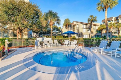 This lovely villa offers breathtaking, direct oceanfront views - photo 39