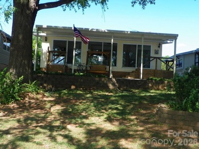 WATERFRONT-Property located in beautiful Gated(24 hr.)- Badin - photo 4