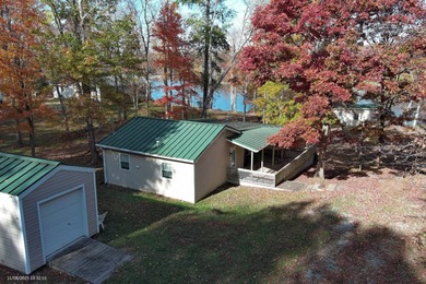 (private lake, pond, creek) Home For Sale in Mount Carmel Illinois