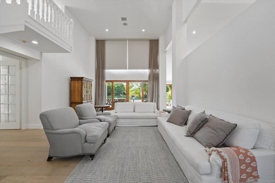 Modern residence in the most perfect setting offering iconic - photo 11