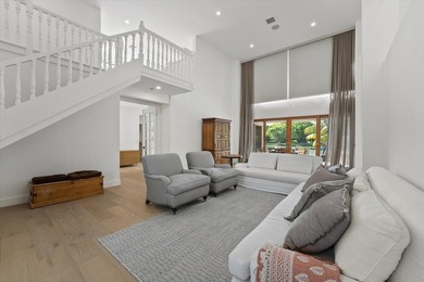 Modern residence in the most perfect setting offering iconic - photo 12