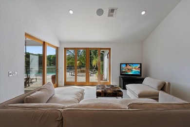 Modern residence in the most perfect setting offering iconic - photo 21
