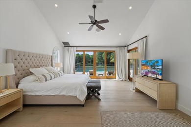 Modern residence in the most perfect setting offering iconic - photo 23