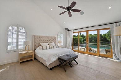 Modern residence in the most perfect setting offering iconic - photo 24