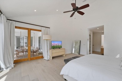 Modern residence in the most perfect setting offering iconic - photo 26