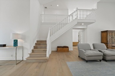 Modern residence in the most perfect setting offering iconic - photo 34