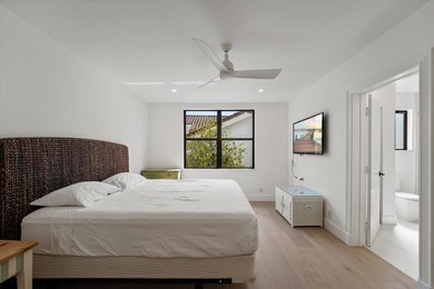 Modern residence in the most perfect setting offering iconic - photo 37