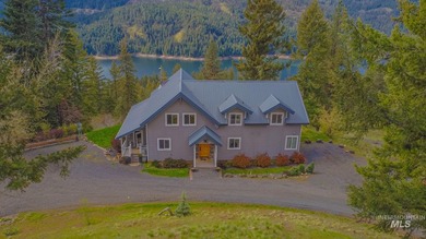 Exceptional custom home on 27.72 acres overlooking the iconic - photo 2