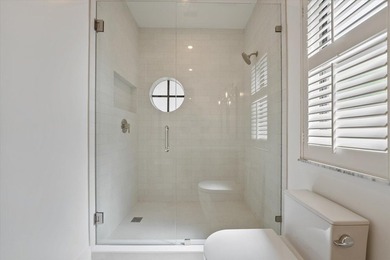 Modern residence in the most perfect setting offering iconic - photo 43