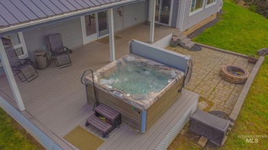 Exceptional custom home on 27.72 acres overlooking the iconic - photo 5