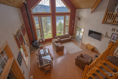 Exceptional custom home on 27.72 acres overlooking the iconic - photo 7