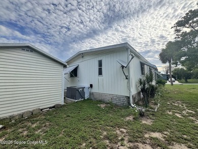 Charming, manufactured home located on the perimeter of an adult - photo 7