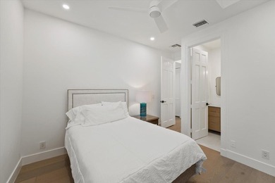 Modern residence in the most perfect setting offering iconic - photo 49