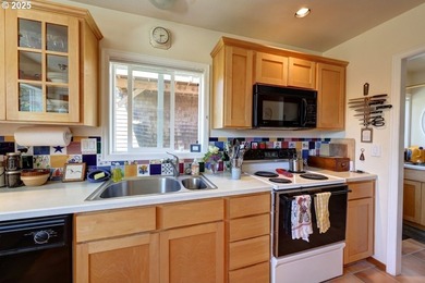 Great Opportunity to own this cozy, well maintained home with - photo 15
