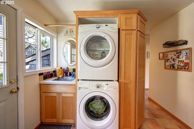 Great Opportunity to own this cozy, well maintained home with - photo 17