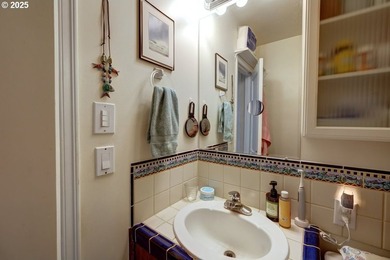 Great Opportunity to own this cozy, well maintained home with - photo 21