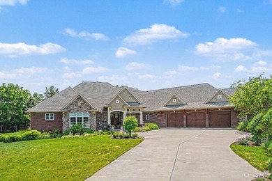 Open House Sunday 1-3. Rare opportunity! Private estate on 3+ - photo 1