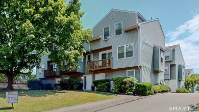 Beautifully updated 3-bedroom, 2-bath townhouse in the heart of - photo 1