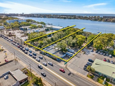 Extraordinarily rare waterfront assemblage favorably zoned - photo 1