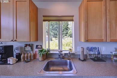 Great Opportunity to own this cozy, well maintained home with - photo 32