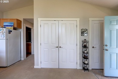 Great Opportunity to own this cozy, well maintained home with - photo 35