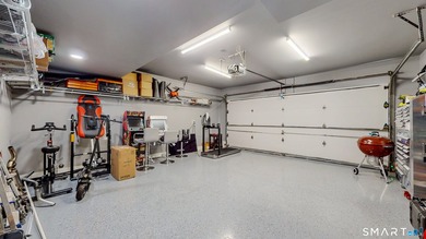 Beautifully updated 3-bedroom, 2-bath townhouse in the heart of - photo 6