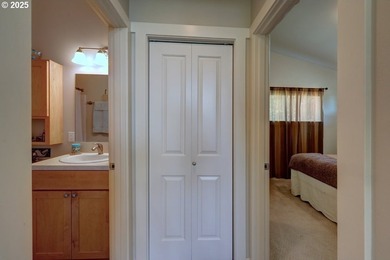 Great Opportunity to own this cozy, well maintained home with - photo 36