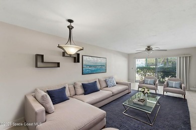 Just blocks from the beach, this ground-floor condo in the heart - photo 8